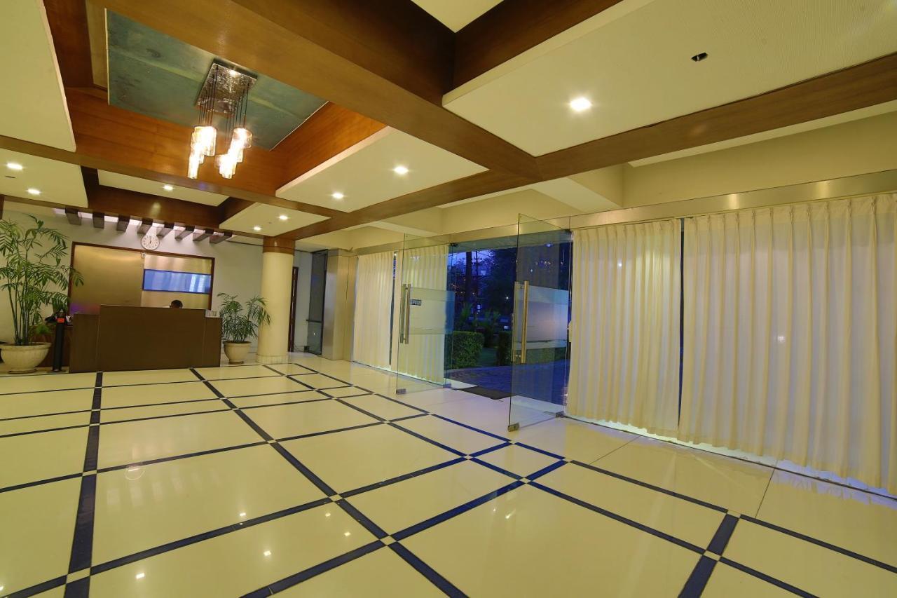 Hotel Starvilla Mount Âbû Extérieur photo